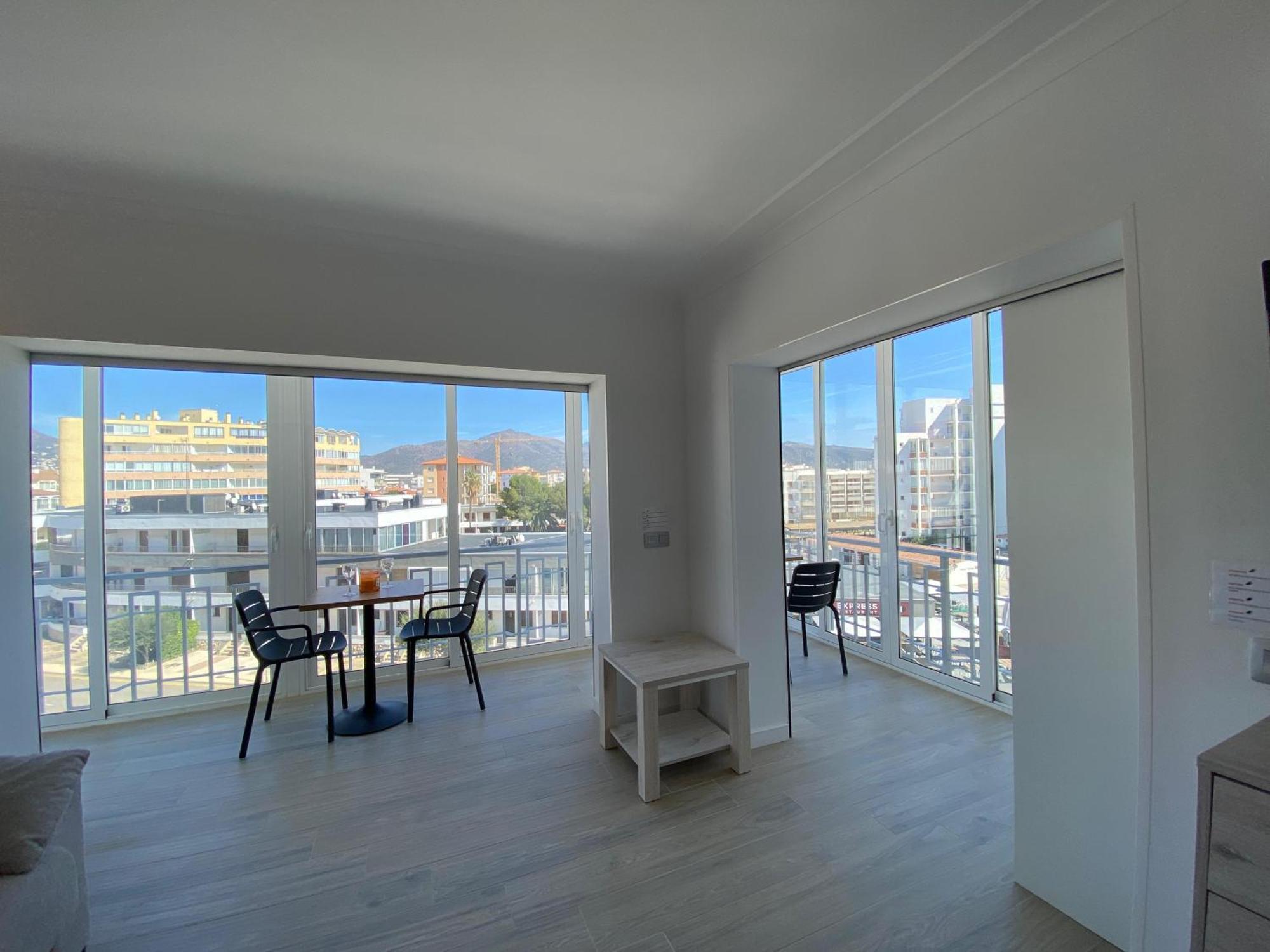 Piso Solimar Apartment Roses